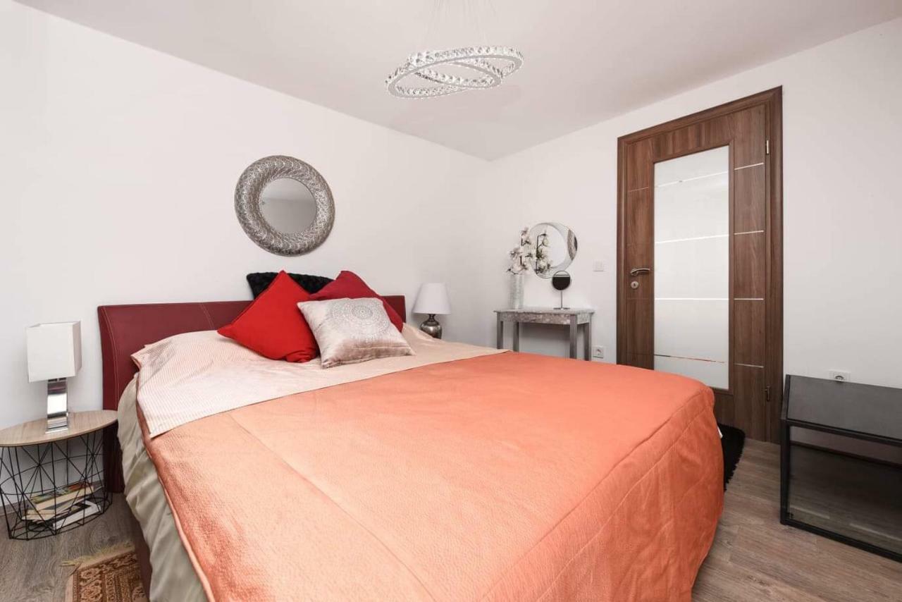 DANA Zadar Apartment Bagian luar foto